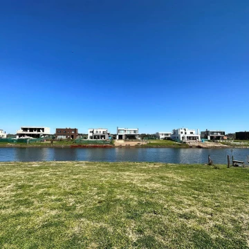 Lote a la Laguna en El Naudir