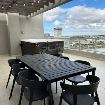 Departamento de 2 ambientes y terraza propia en Acqua - Islas del Golf