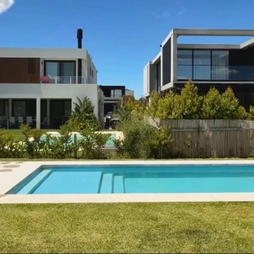 Casa en Carpinchos a estrenar