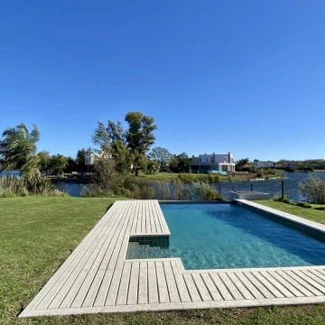 CASA A LA LAGUNA EN SAN MATIAS - A ESTRENAR - 6 AMBIENTES