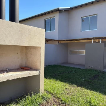Casa en venta 3 ambientes a estrenar