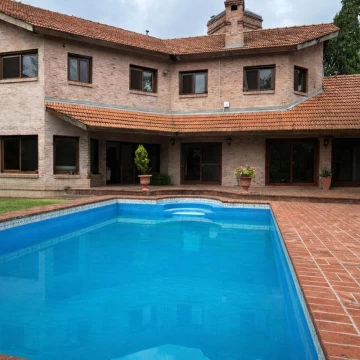 Casa en Los Laureles