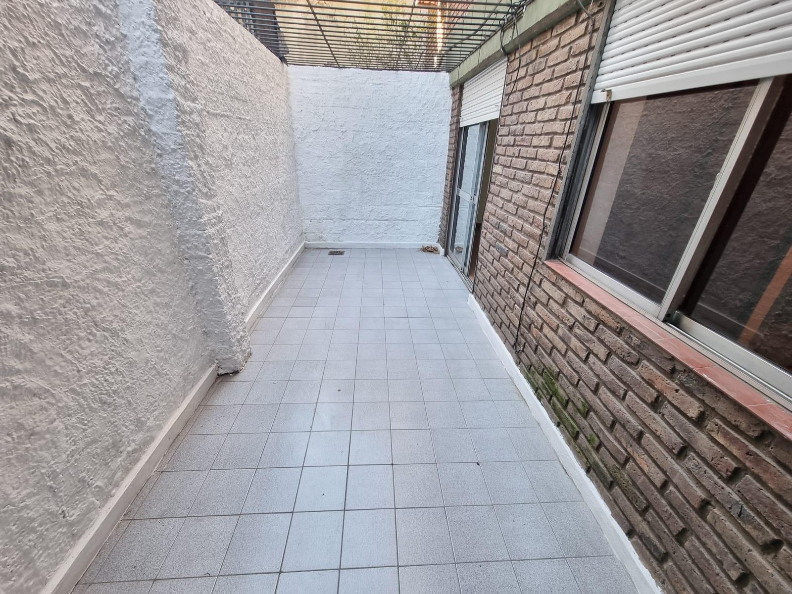 patop con piso ceramico