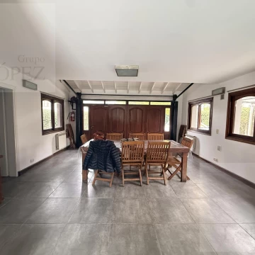 Casa amoblada en alquiler en La Deseada – Ezeiza | 5 amb. | Pileta y quincho