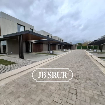 Casa/Duplex en Chacras Green