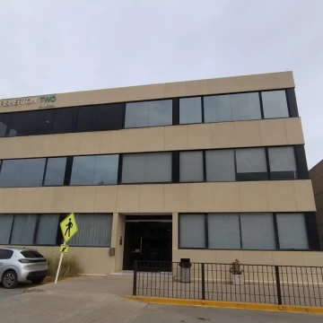 Oficinas en Fisherton Plaza