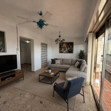 Departamento 3 amb al frente Villa Crespo,  apto crédito y balcón