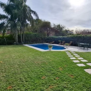 Casa  en Venta en Senderos 1, Pilar, G.B.A. Zona Norte