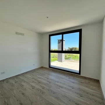 1782502800.jpg