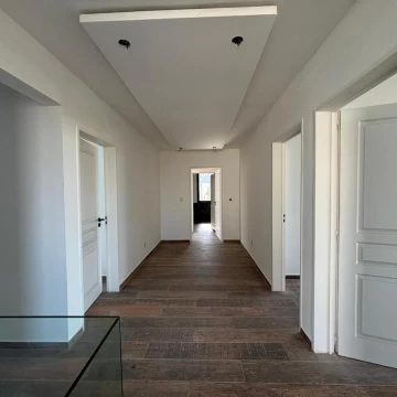 1782503030.jpg