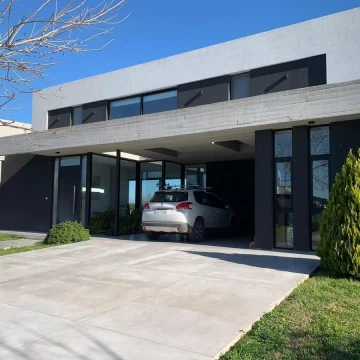 Casa  en Venta en El Cantón, Escobar, G.B.A. Zona Norte