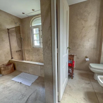 1782504629.jpg