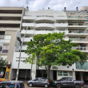 ALQUILER DÚPLEX frente al PARQUE DE LAS TEJAS