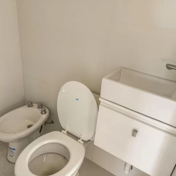 1782505610.jpg
