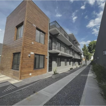 Venta Moderno dúplex de 2 ambientes en Morón – diseño contemporáneo y excelente ubicación