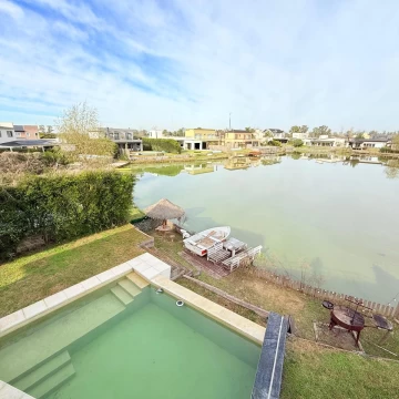 Casa 5 AMB en VENTA, Santa Isabel 1. 