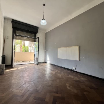 Venta Departamento 3 ambientes en Floresta con balcón