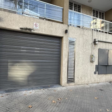 Cochera en venta en barrio Lourdes - Rosario