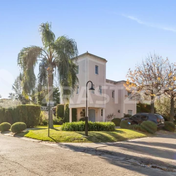 Casa en venta en lote central en Haras de Pilar, El Establo