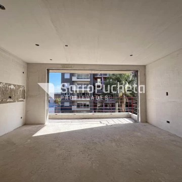 Venta departamento 2 ambientes con balcón en Morón (A)