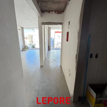 Departamento 2 amb. con balcón aterrazado al frente