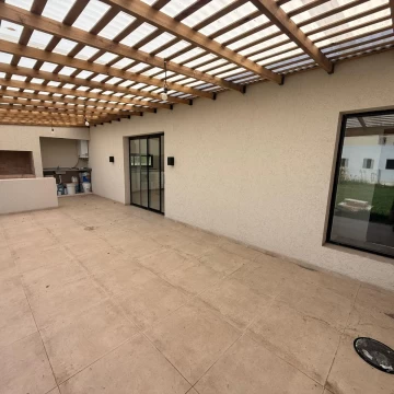 Venta Casa 4 amb. en San Sebastian Pilar - Vista al Hipico