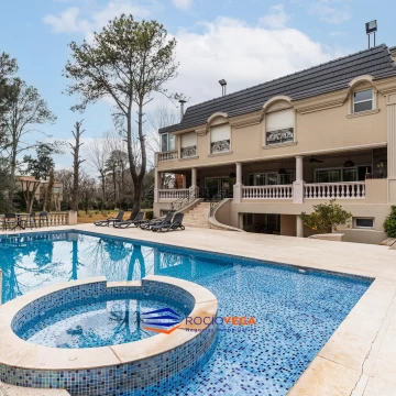 Casa a la venta en Country Club San Diego, Moreno