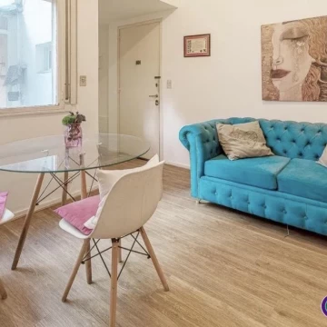 Vicente López y Av. Callao - Departamento Semipiso 2 ambientes c/ Balcón en zona Plaza Vicente López