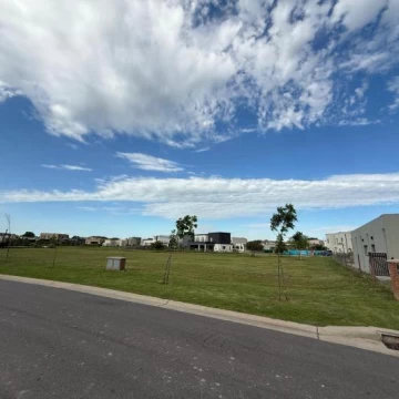 Lote en venta, Santa Lucía, Pilar del Este, a parque central