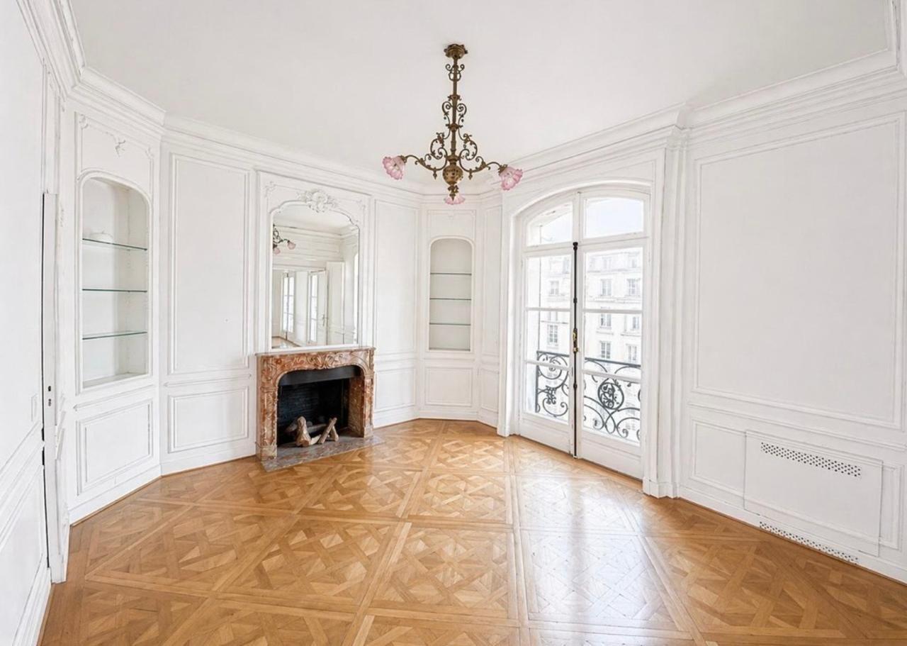 Exclusivo piso de alto nivel en edificio francés icónico en La Isla - 3