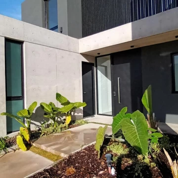 Casa en venta - 4 dormitorios   Playroom - La Calesa - Pilará