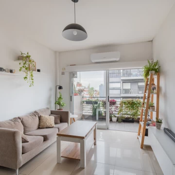 DEPARTAMENTO. 3 AMB. C/BALCON. Villa del Parque