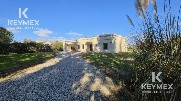 VENTA DE CASA DE 3 DORMITORIOS EN CAMPOS DE ROCA