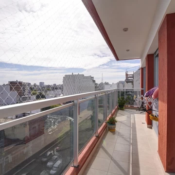 Venta departamento 4 ambientes c/cochera en Flores Norte