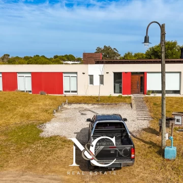 Casa en Venta en Costa Esmeralda con gas natural