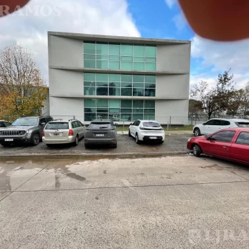 Oficina en venta en Pilar