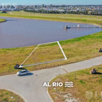 Lote al RÍO de 764 m2 en venta en Bahía Villanueva