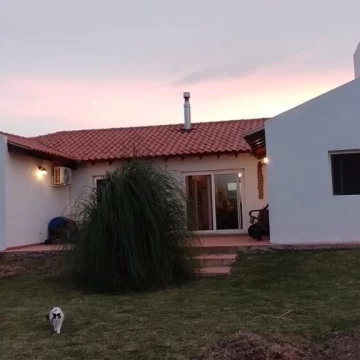 Casa en Barrio El Ensueño - 4 ambientes