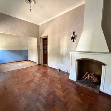CHALET 4 AMB Jardín y  Quincho EN TEMPERLEY ESTE