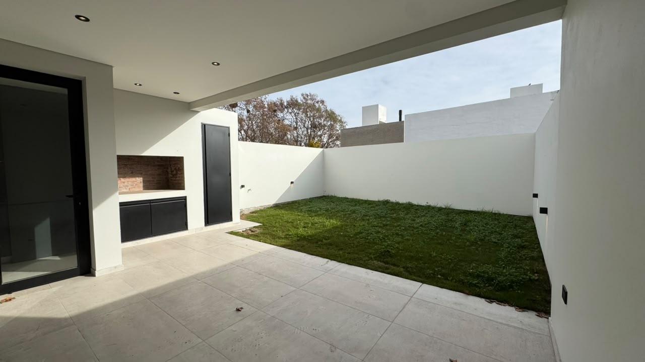 Galeria con asador