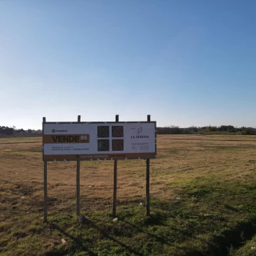 Lote 447 mts. En barrio La Serena