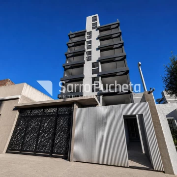 Venta semipiso 2 ambientes con balcon en Morón (D)