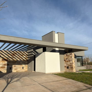 Casa en venta Barrio Milcayac 1 - Ruta 60 