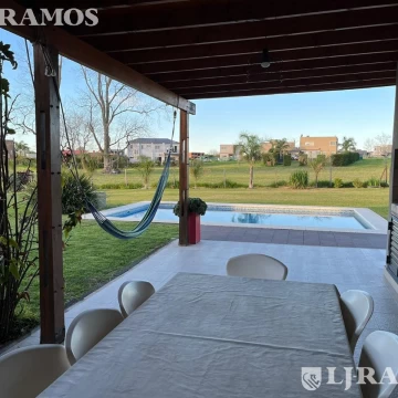 Casa en  A1 San Sebastián fondo al pulmón verde, excelente ubicacion, MB