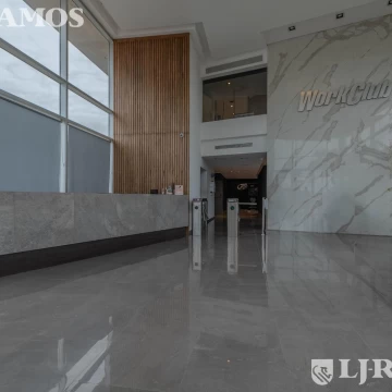 Oficinas SportClub en Escobar!  Excelente ubicación - PG