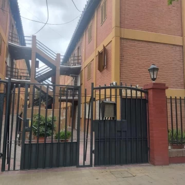 Departamento Parque Central, Ciudad, 3 dormitorios, reciclado, USD 60.000