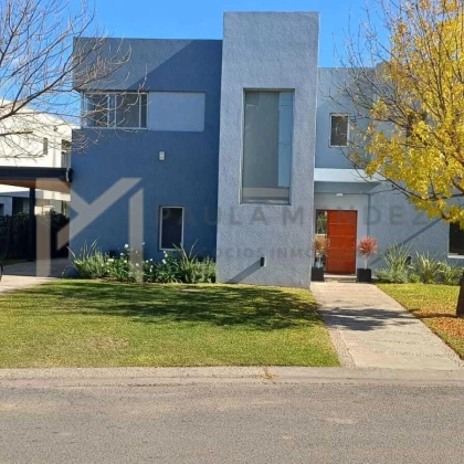 Casa  en Venta en La Comarca, Tigre, G.B.A. Zona Norte
