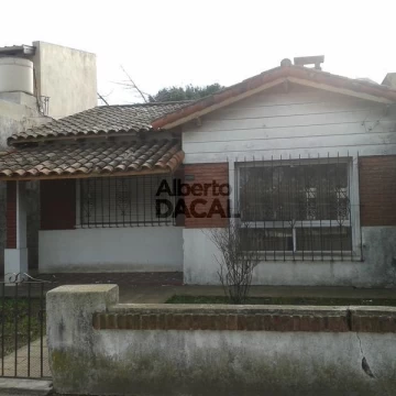 Casa en Venta en 7/53 y 54 Villa Elisa - Alberto Dacal Propiedades