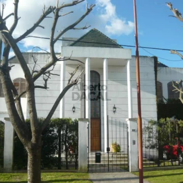 Casa en Venta en 13c/461d City Bell - Alberto Dacal Propiedades