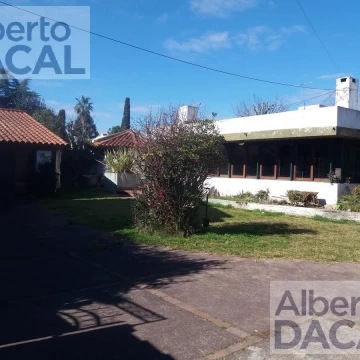 Casa en Venta en 492 esq. 24 Manuel B Gonnet - Alberto Dacal Propiedades